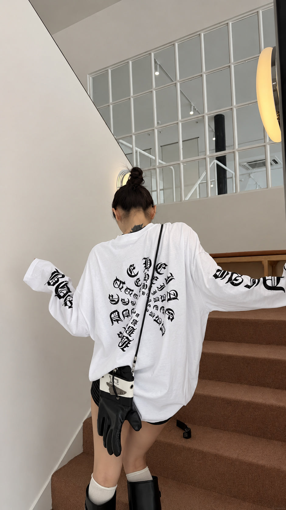 S / Trắng