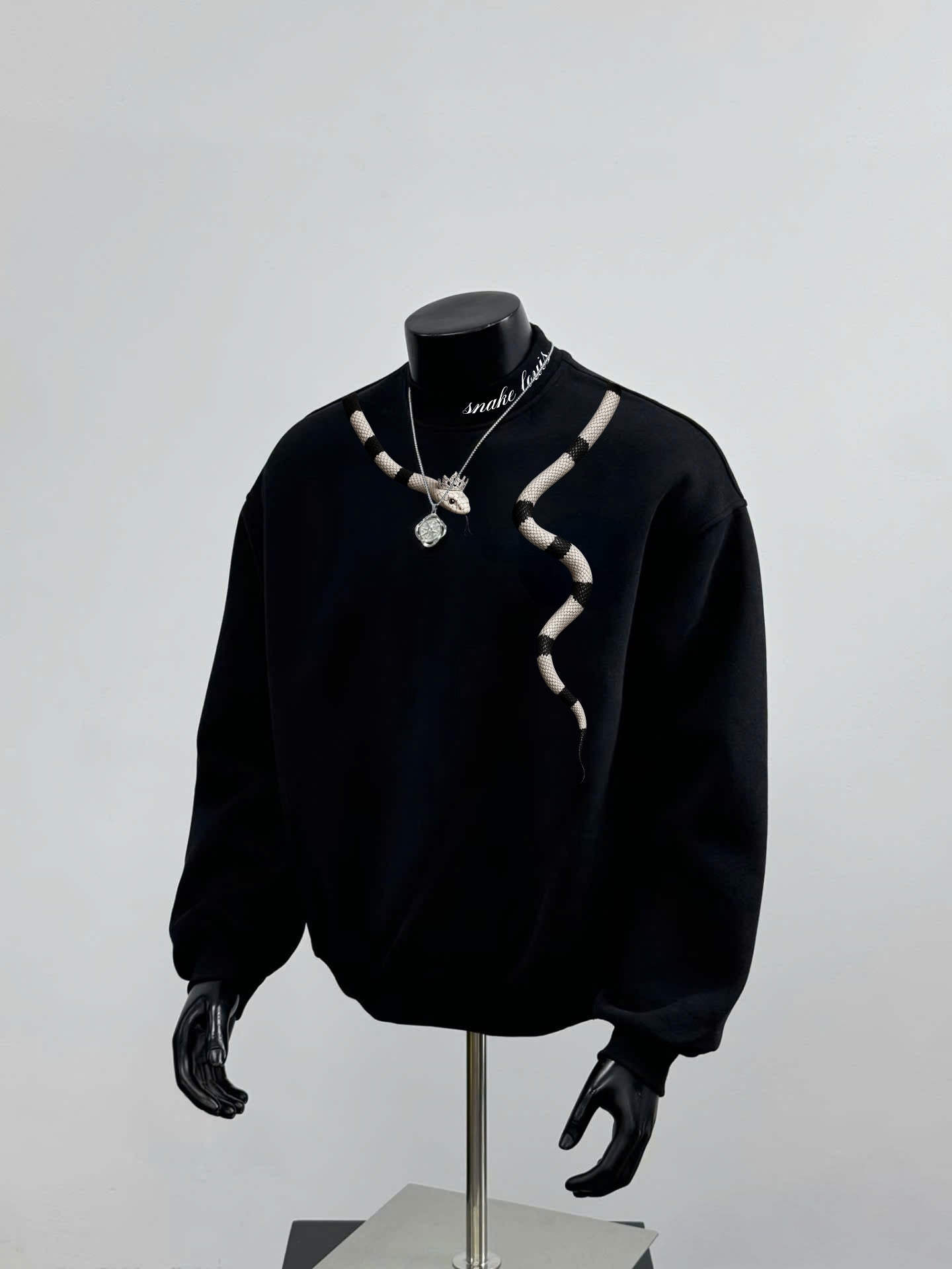 Sweater - WT  012 Snake