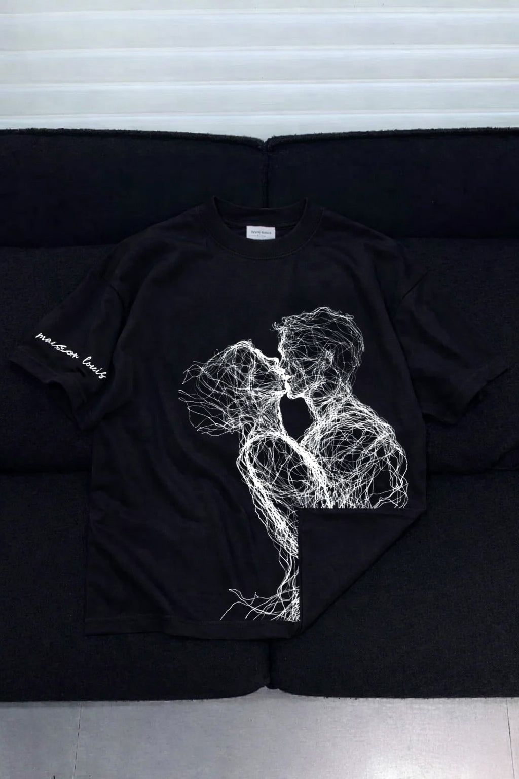 Áo Silent Embrace
